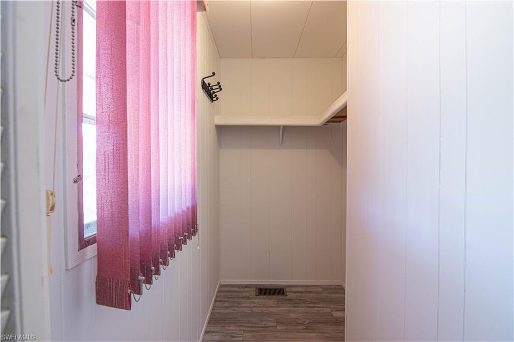 CARRIAGE VILLAGE - Residential