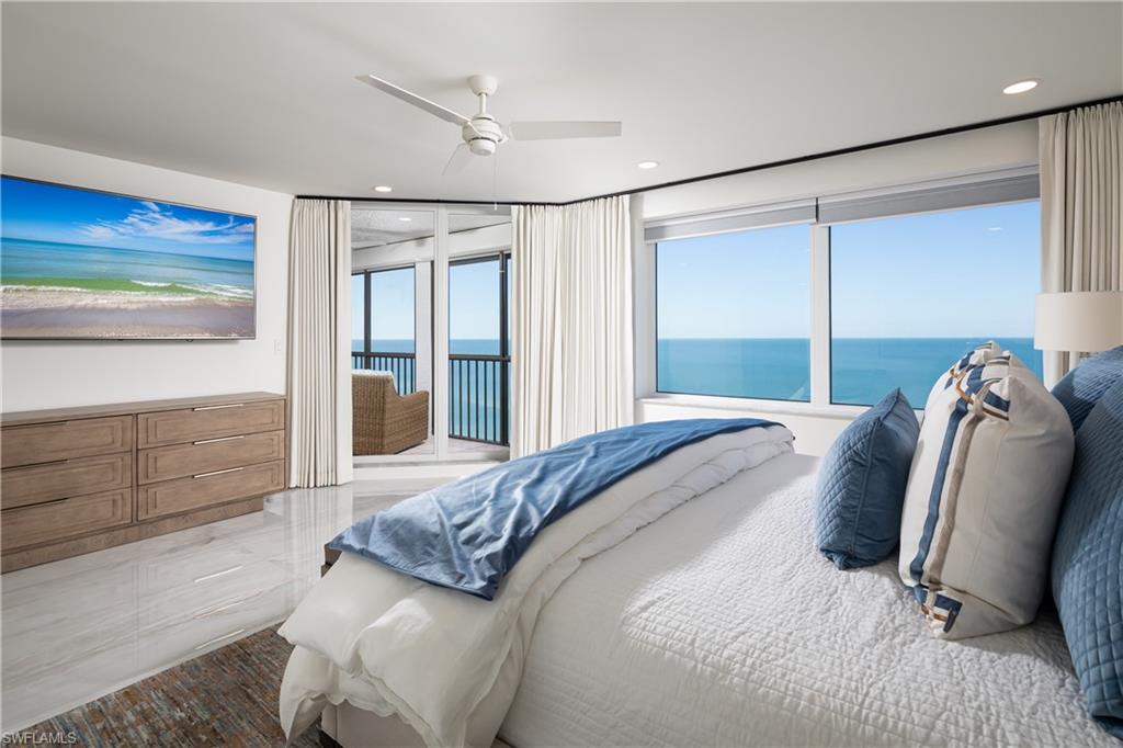 CARLYSLE AT BAY COLONY - Residential