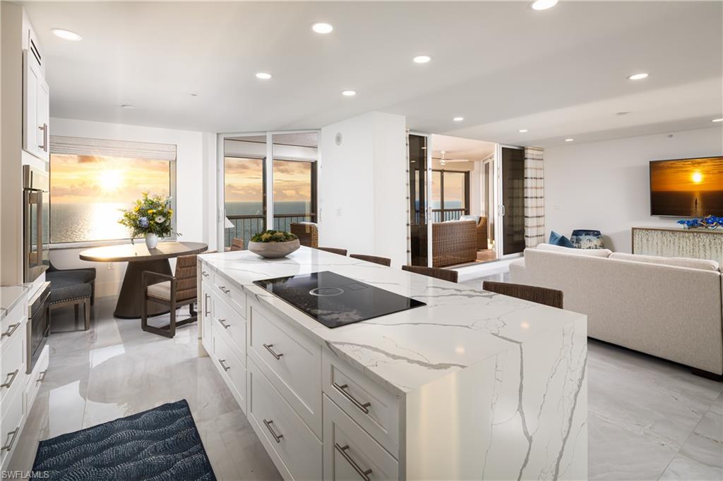 CARLYSLE AT BAY COLONY - Residential