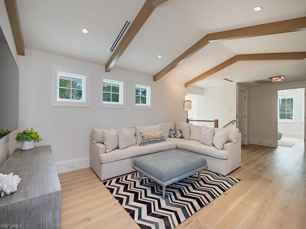 OLDE NAPLES - Residential