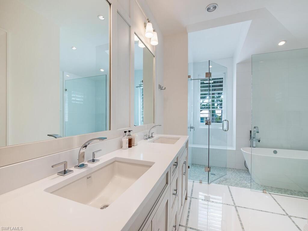 OLDE NAPLES - Residential