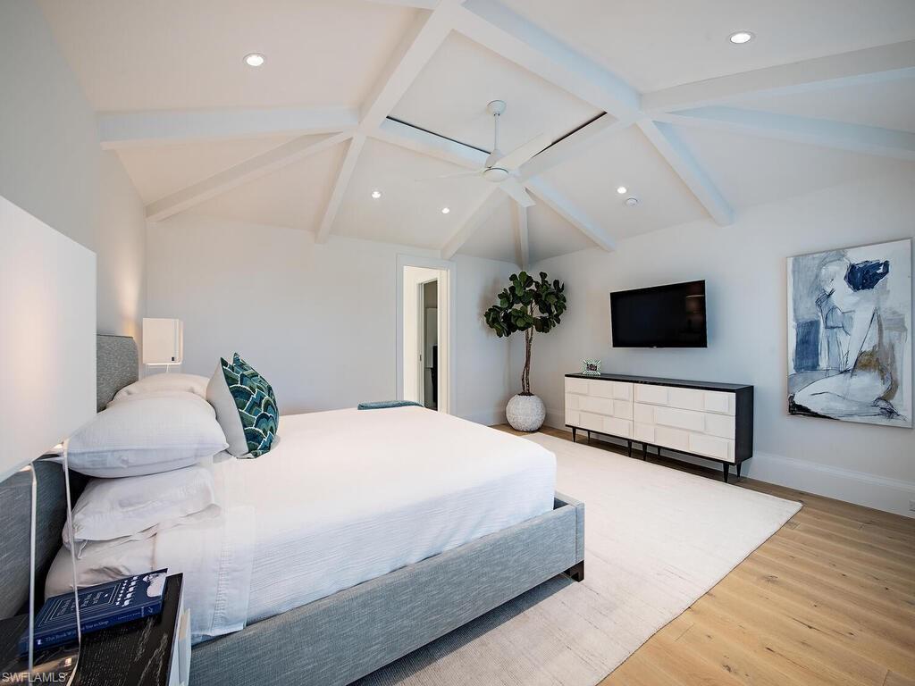 OLDE NAPLES - Residential