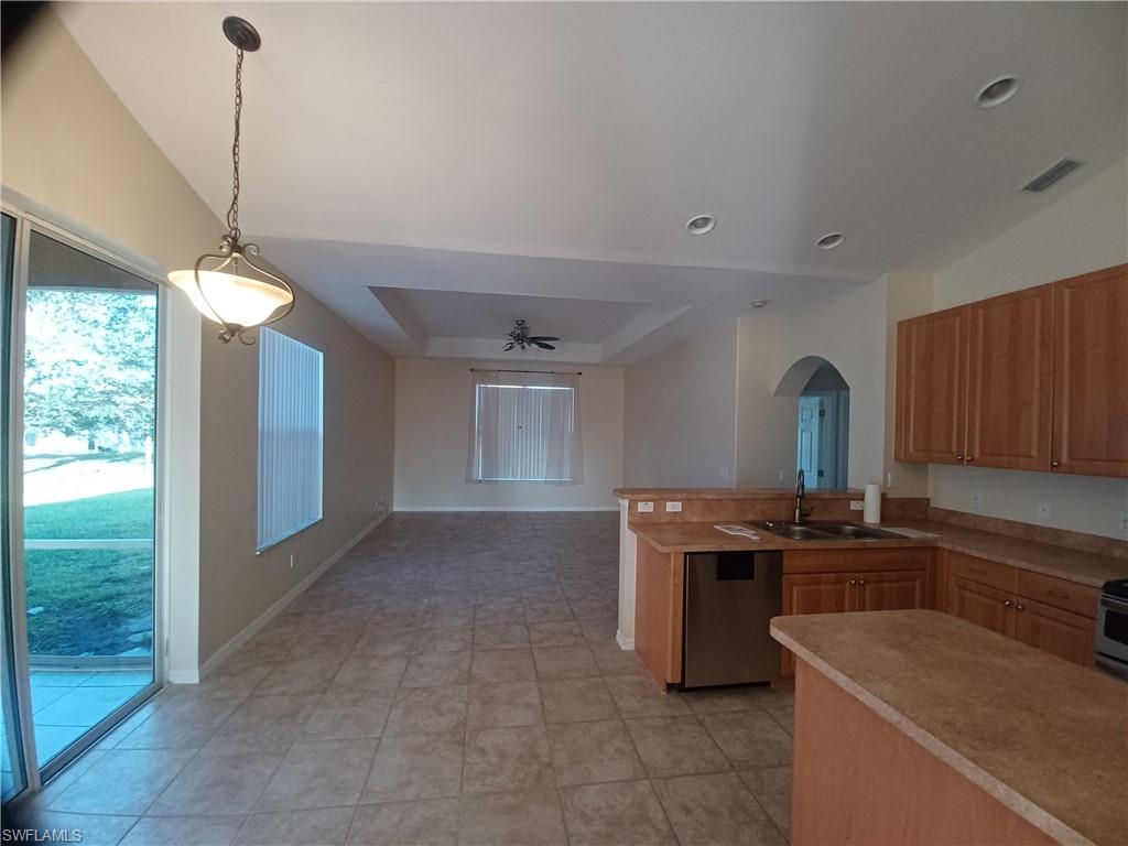 CAPE CORAL - Residential Lease