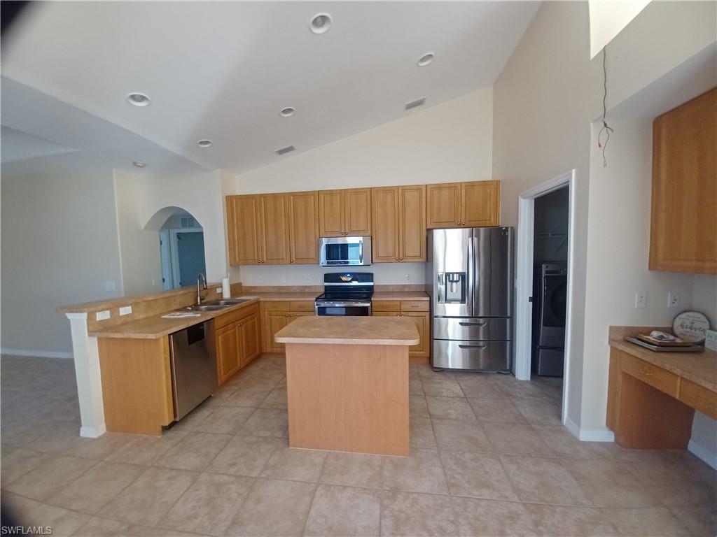 CAPE CORAL - Residential Lease