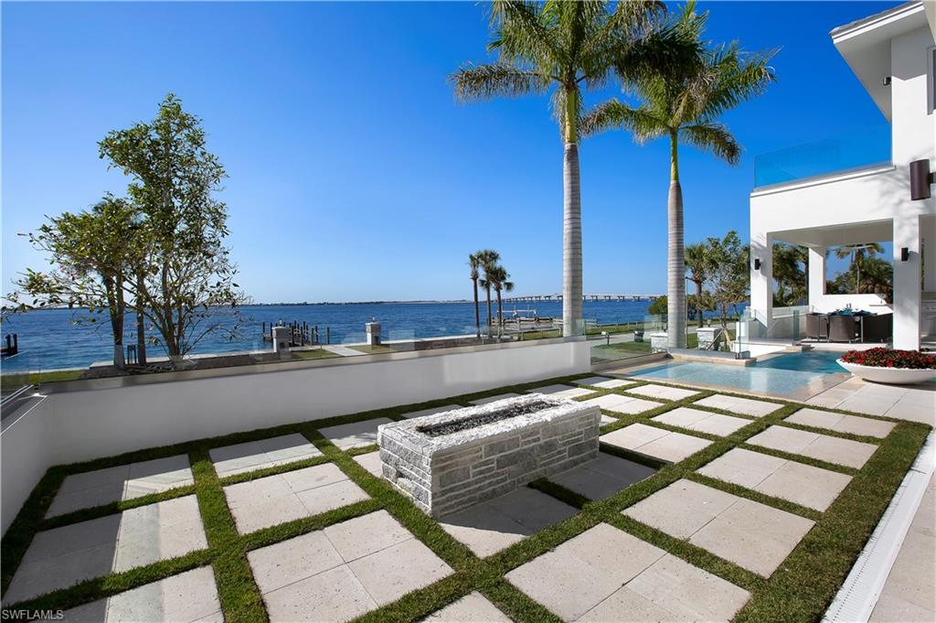 TWIN PALM ESTATES - Residential