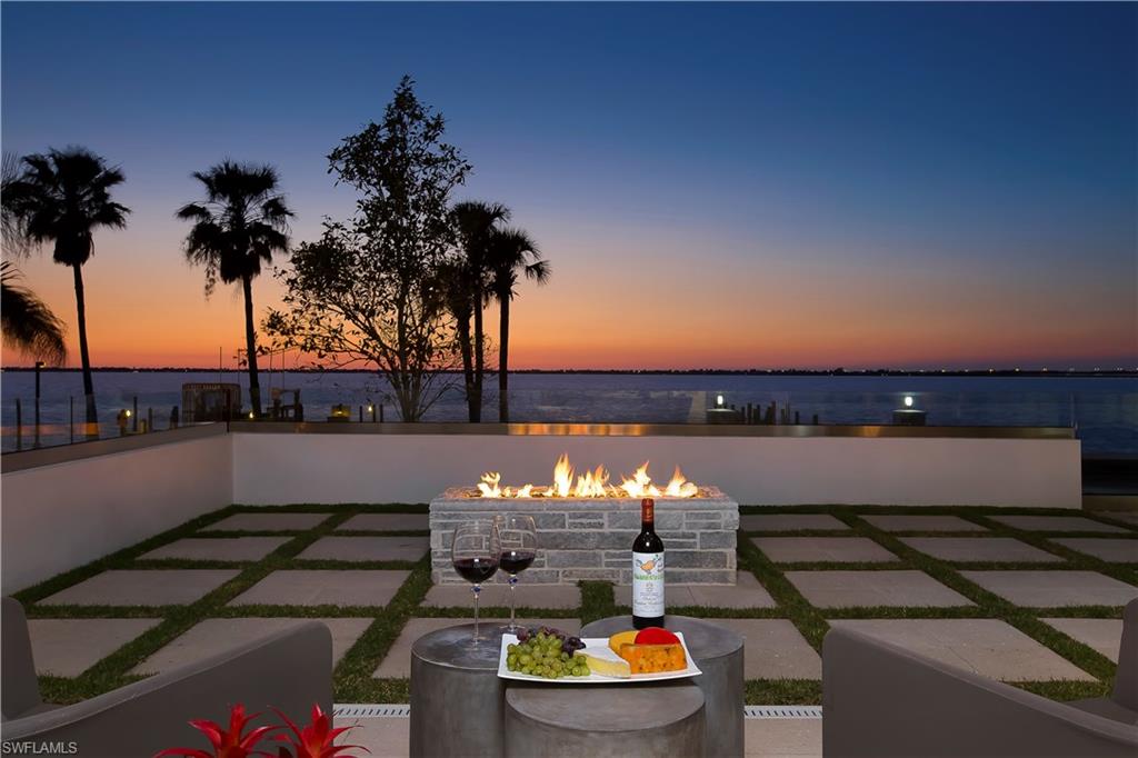 TWIN PALM ESTATES - Residential