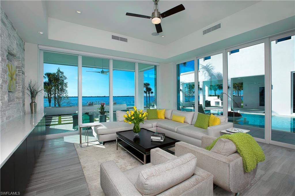 TWIN PALM ESTATES - Residential