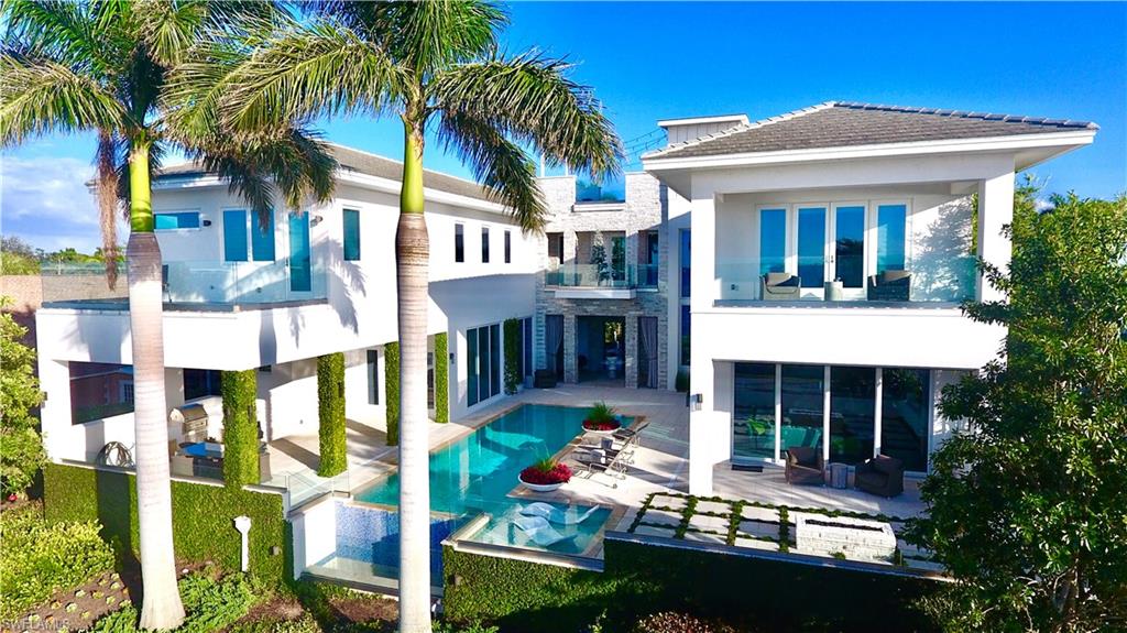 TWIN PALM ESTATES - Residential