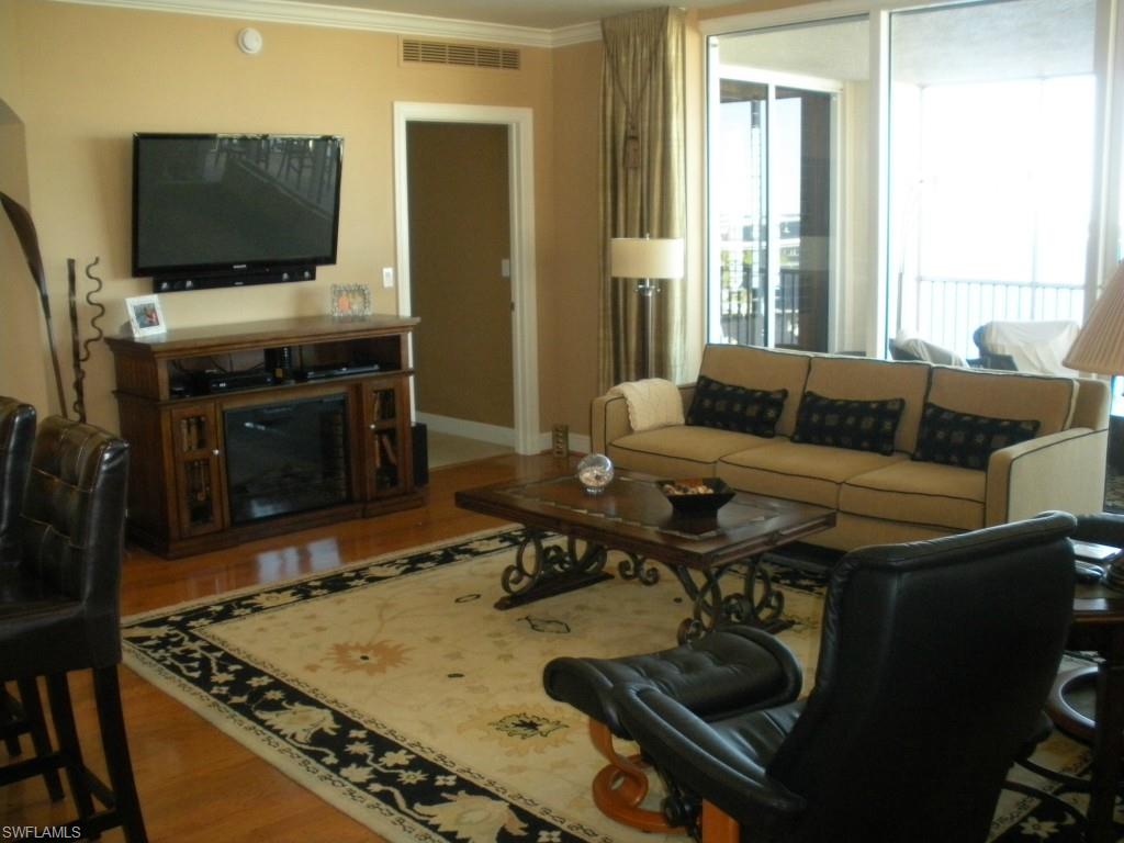 HIGH POINT PLACE - Residential