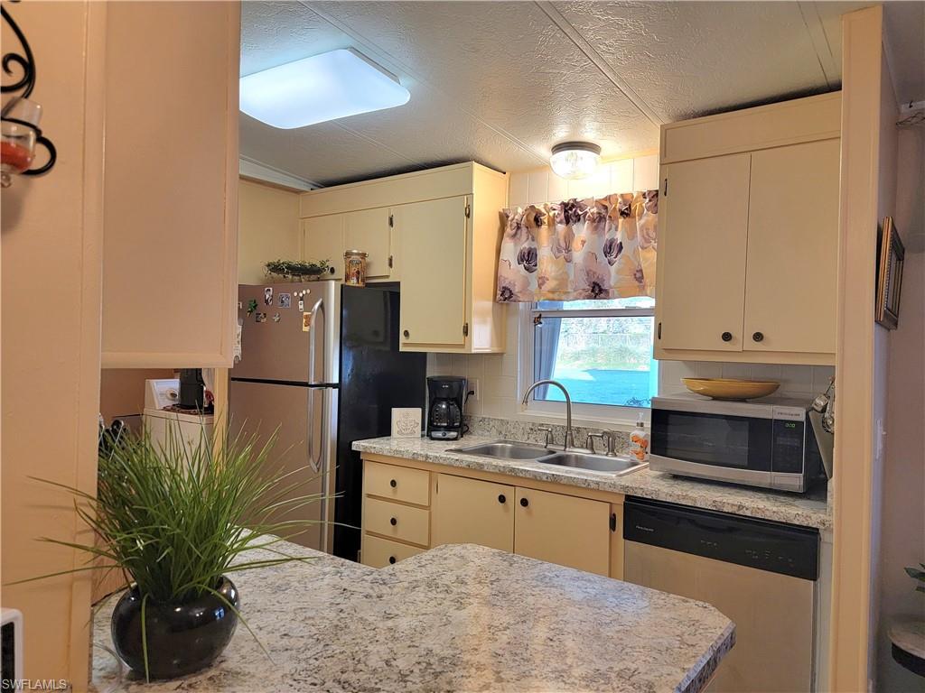 WEST WIND ESTATES - Residential