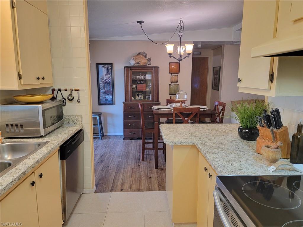 WEST WIND ESTATES - Residential