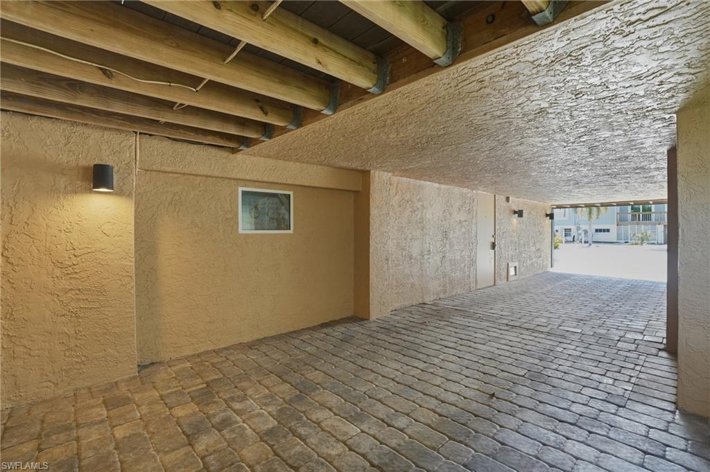 VENETIAN GARDENS - Residential