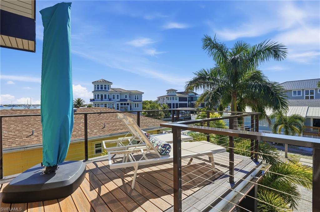 VENETIAN GARDENS - Residential