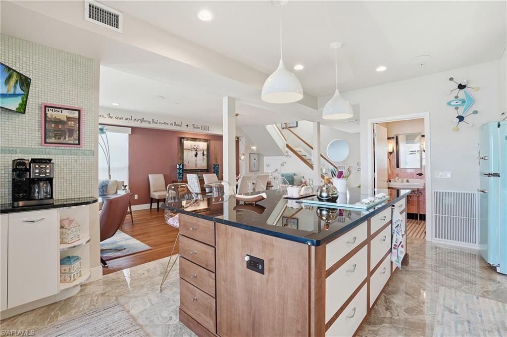 VENETIAN GARDENS - Residential