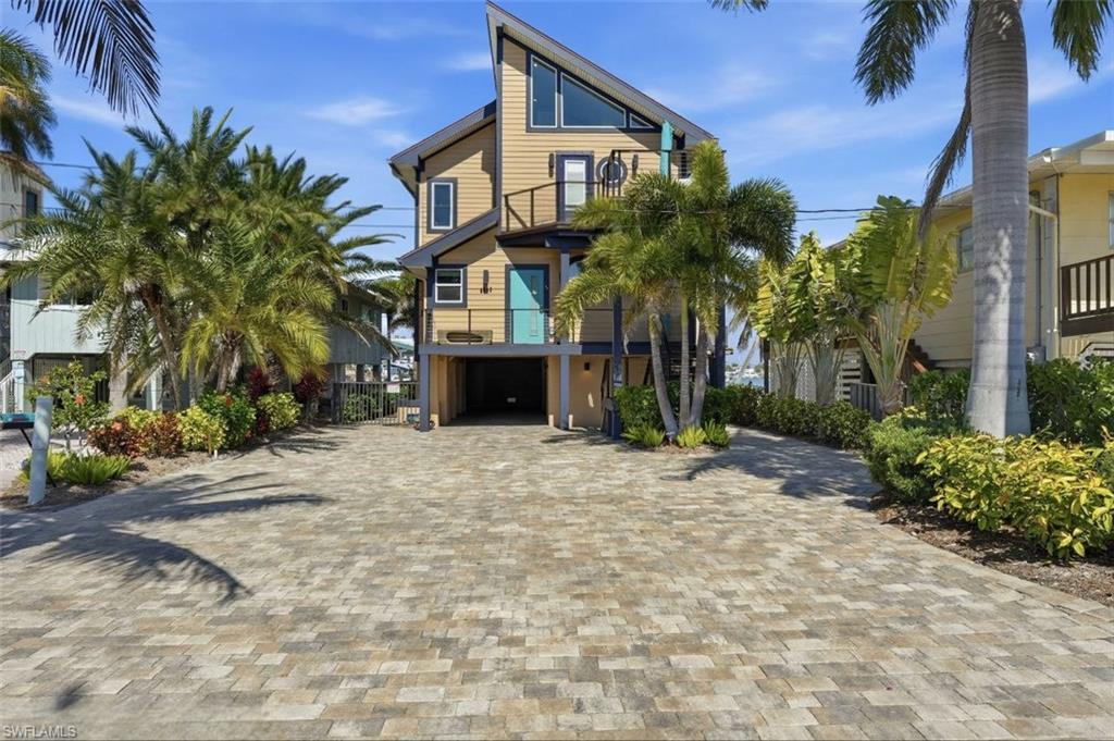 VENETIAN GARDENS - Residential