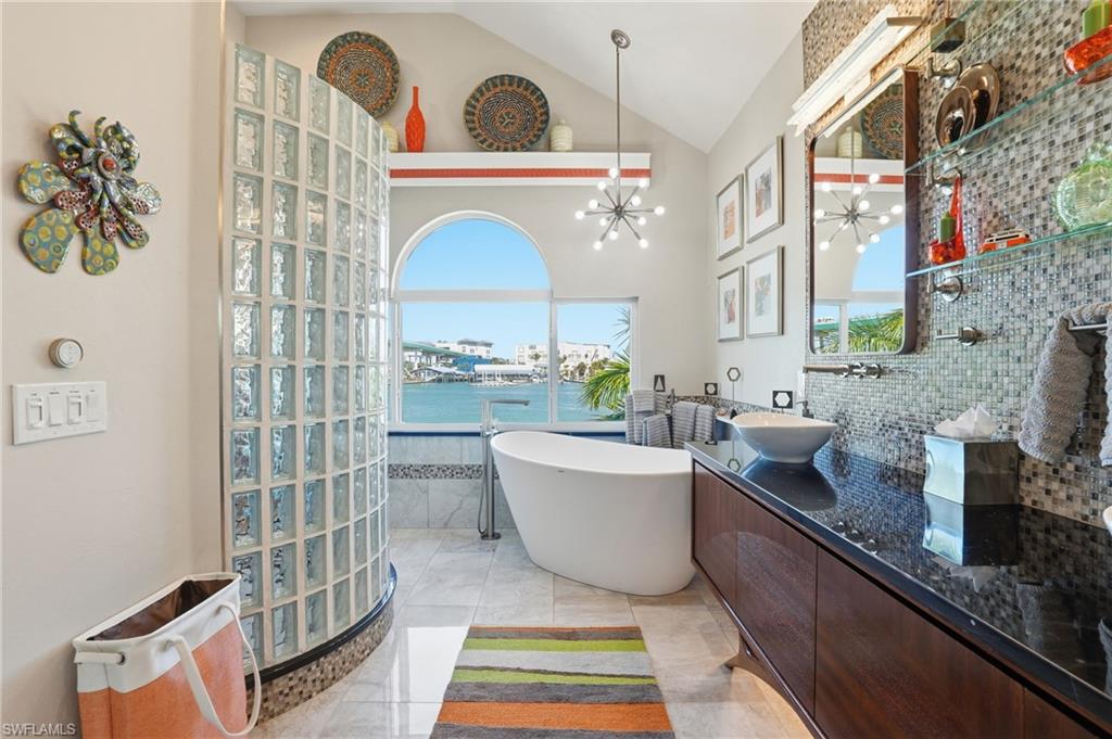 VENETIAN GARDENS - Residential