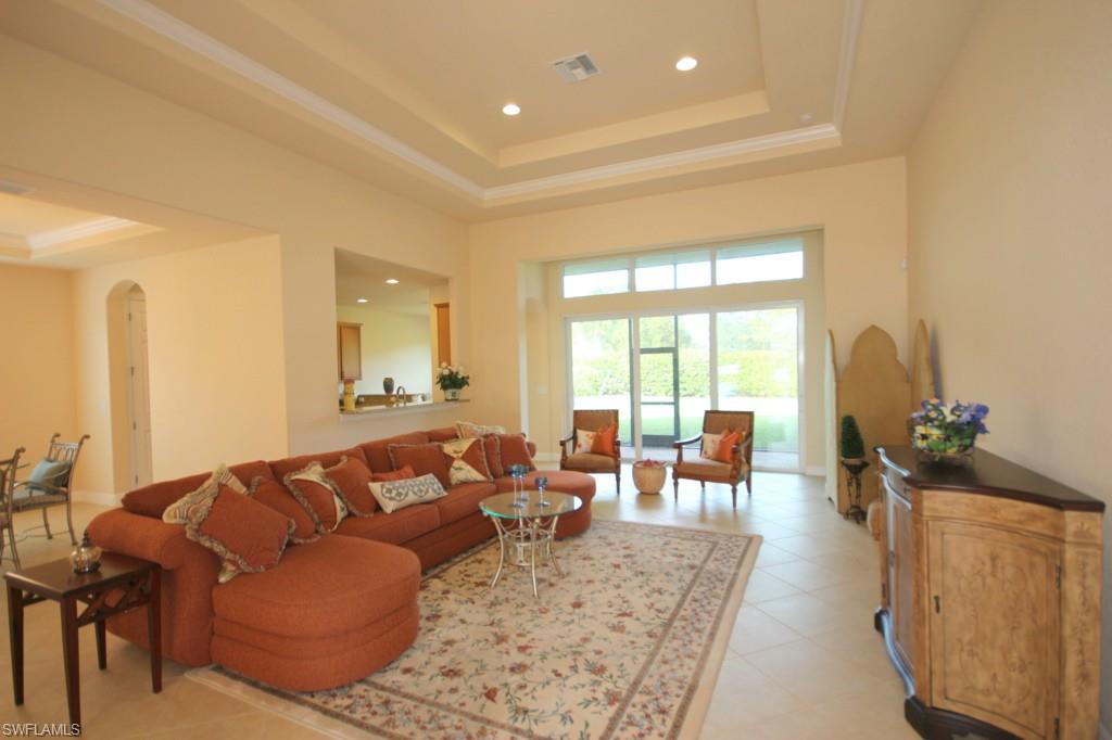 BELLE LAGO - Residential