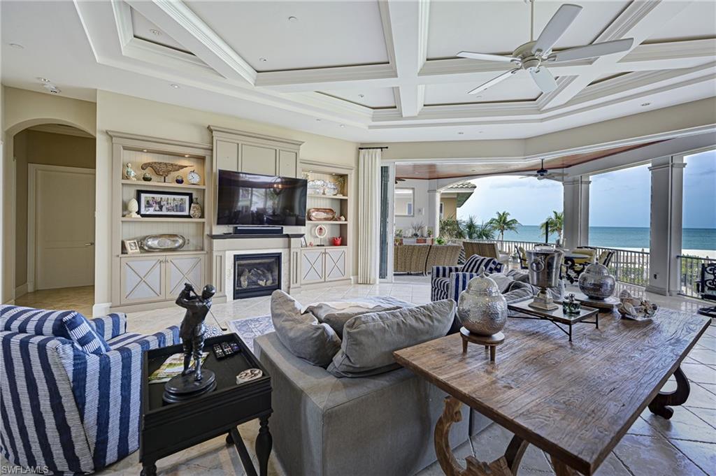 103 Guadeloupe LN