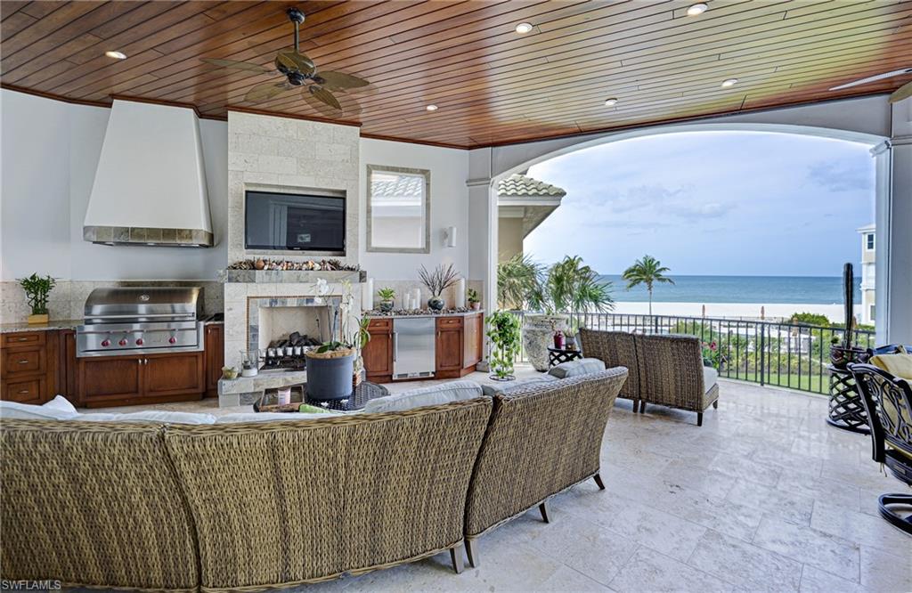 103 Guadeloupe LN