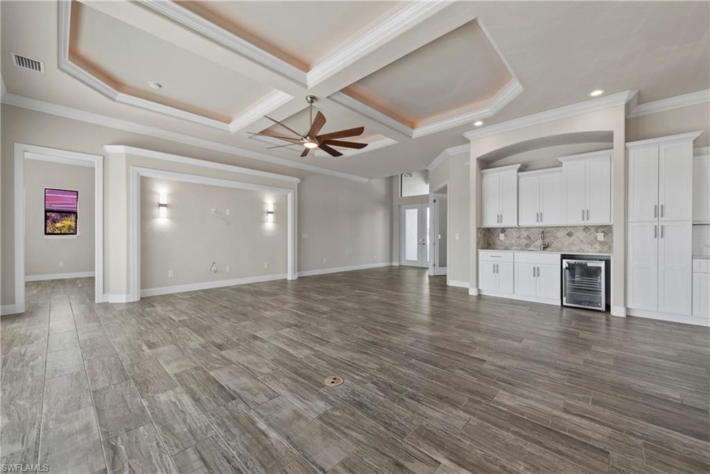 ROYAL TEE COUNTRY CLUB ESTATES - Residential