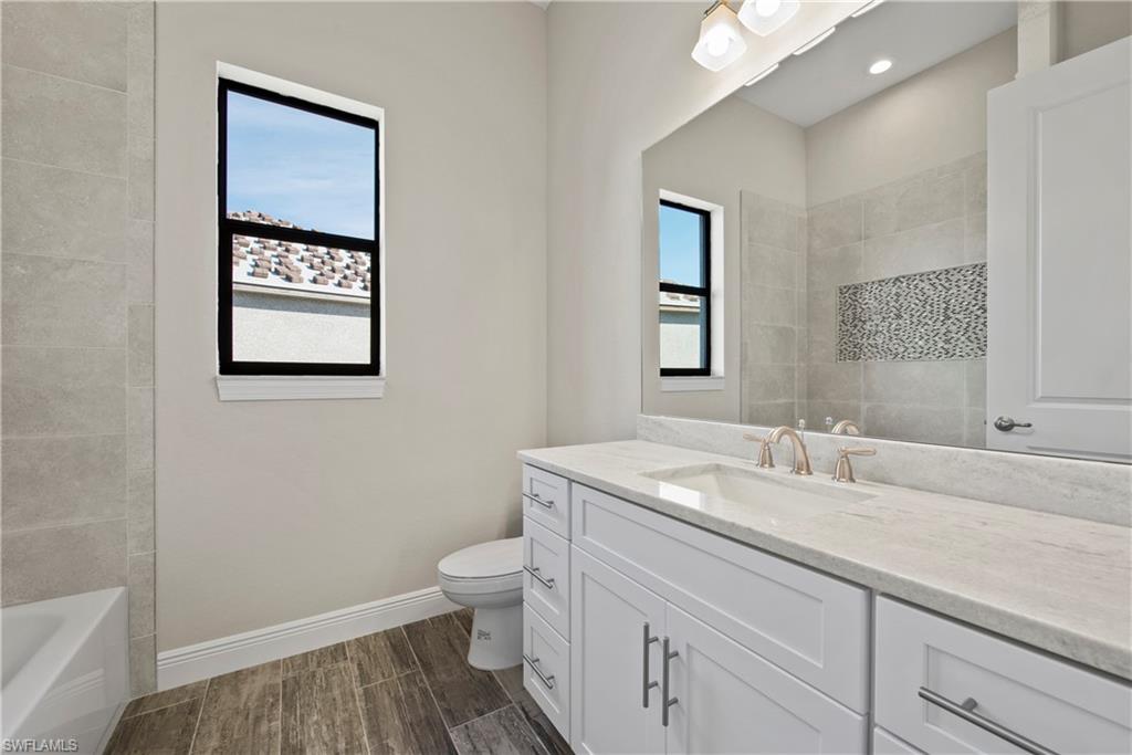 ROYAL TEE COUNTRY CLUB ESTATES - Residential