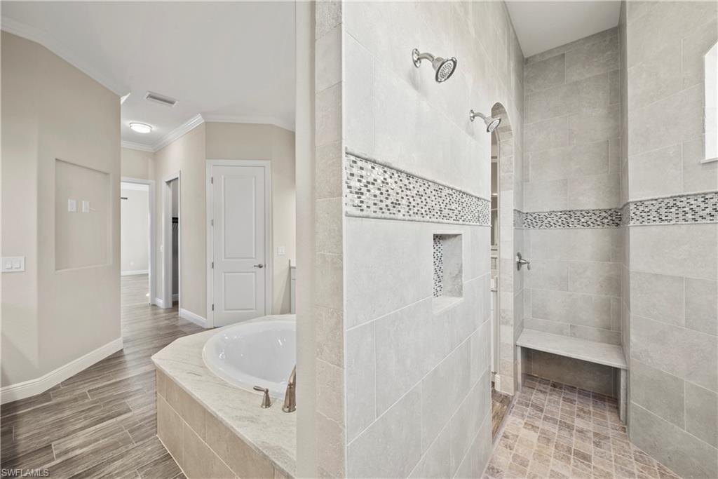 ROYAL TEE COUNTRY CLUB ESTATES - Residential