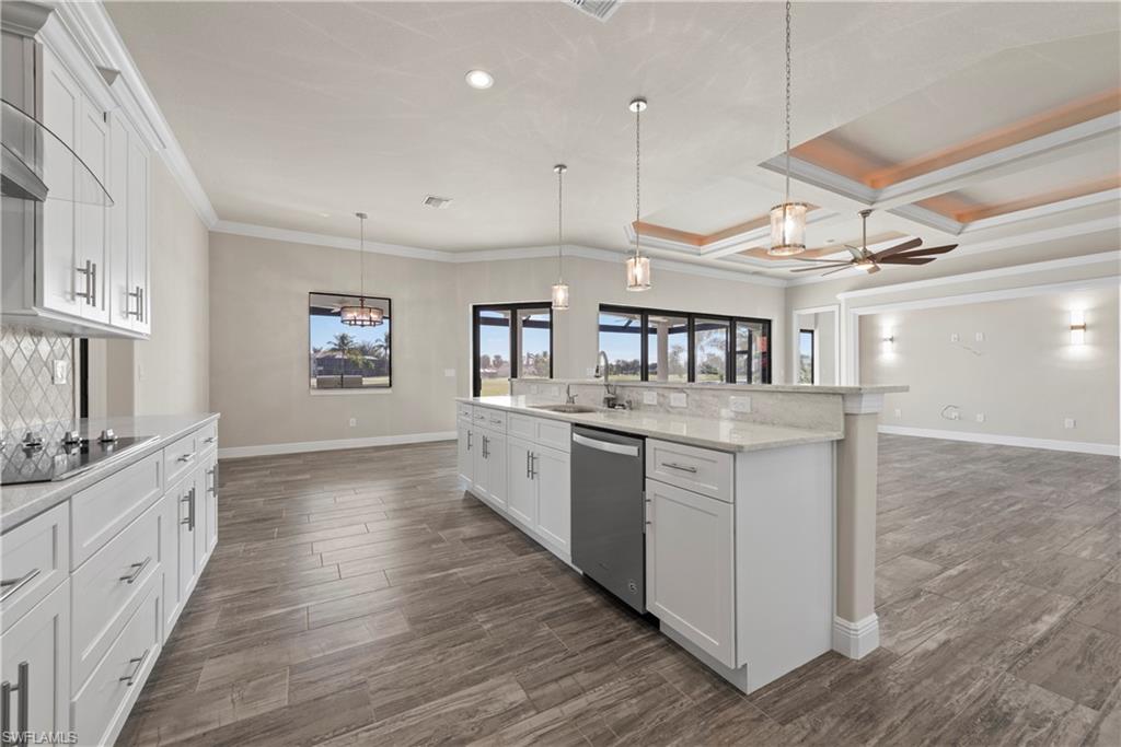 ROYAL TEE COUNTRY CLUB ESTATES - Residential