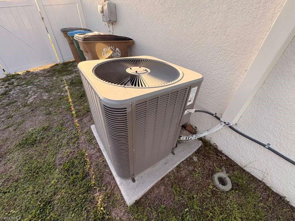 CAPE CORAL - Residential Lease