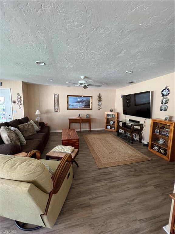 SEMINOLE GARDEN APARTMENTS - Residential