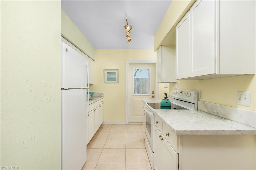 NAPLES PARK - Residential