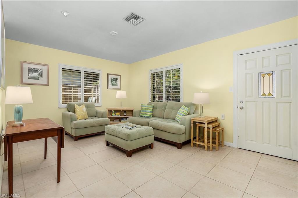 NAPLES PARK - Residential