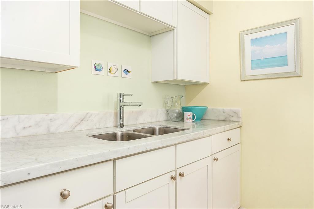 NAPLES PARK - Residential