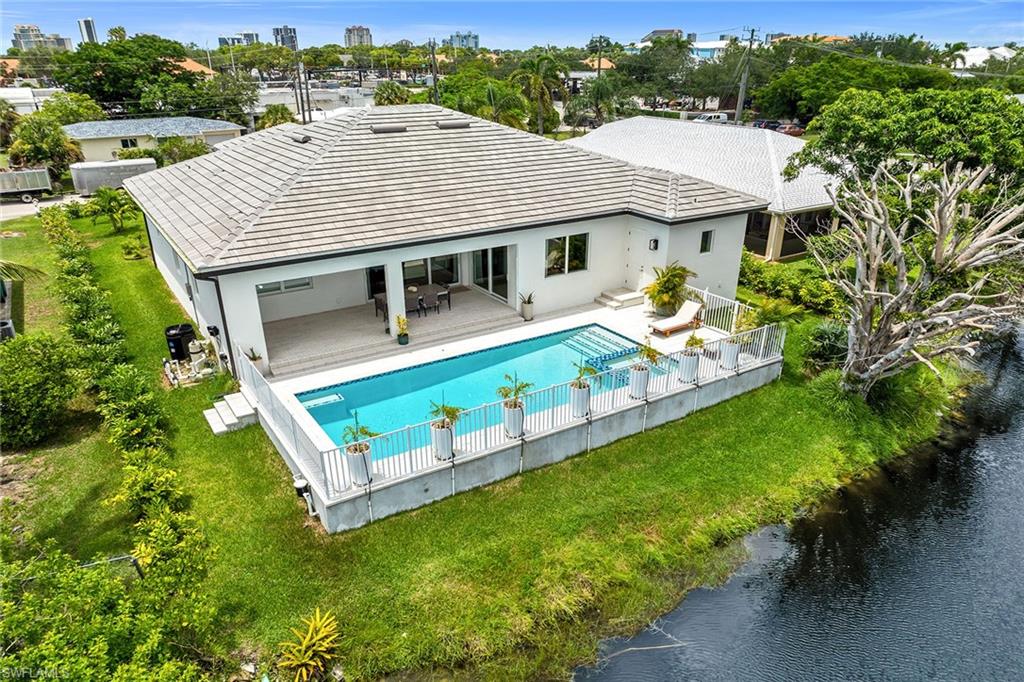 4584 W Alhambra CIR