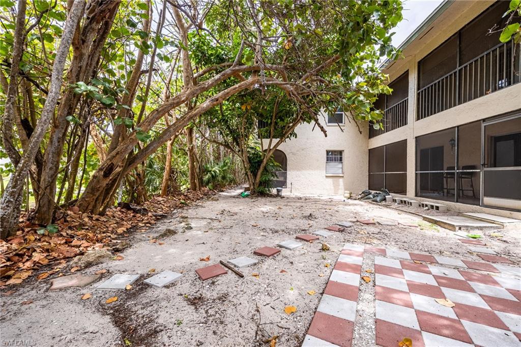 SPANISH ARMS - Residential