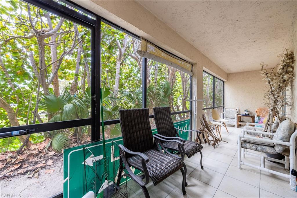 SPANISH ARMS - Residential