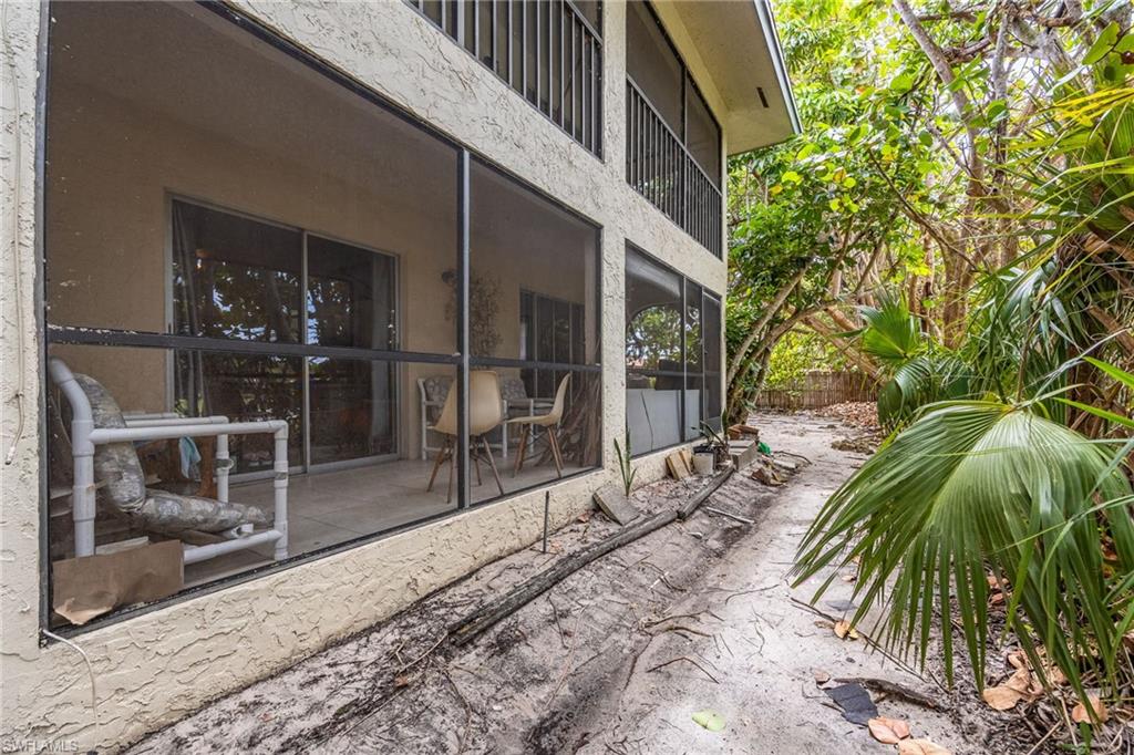 SPANISH ARMS - Residential