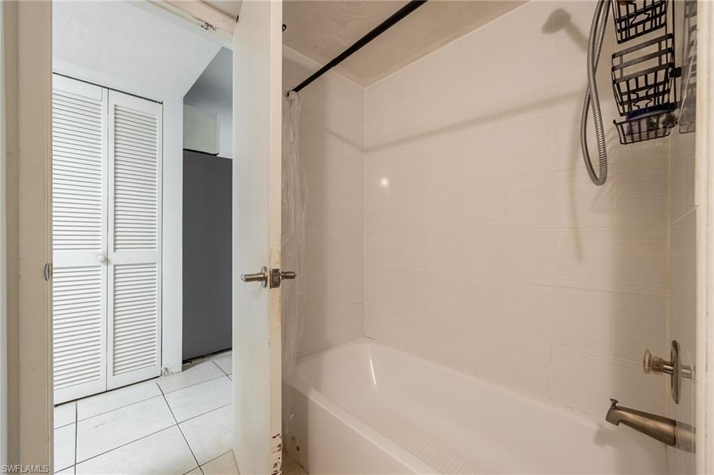 SPANISH ARMS - Residential