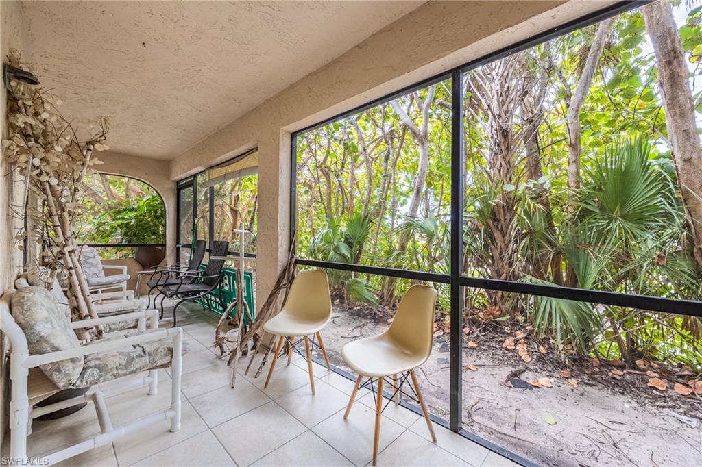 SPANISH ARMS - Residential