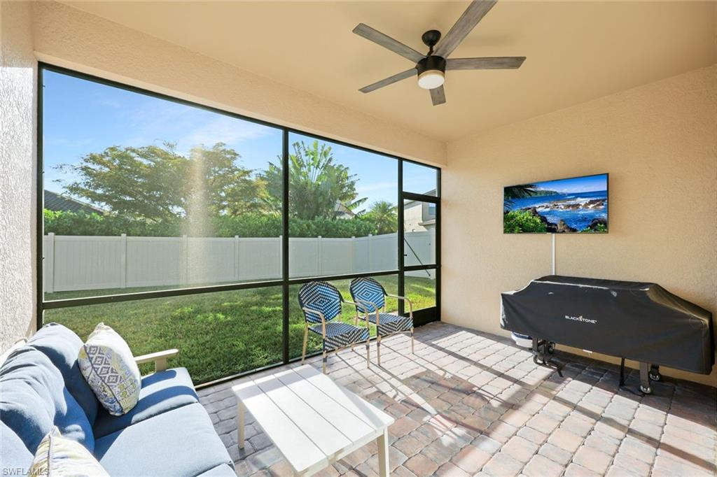 PROMENADE WEST - Residential