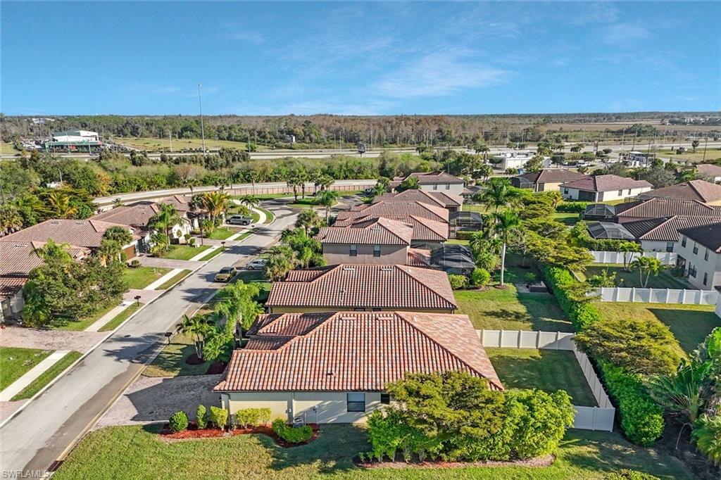 PROMENADE WEST - Residential