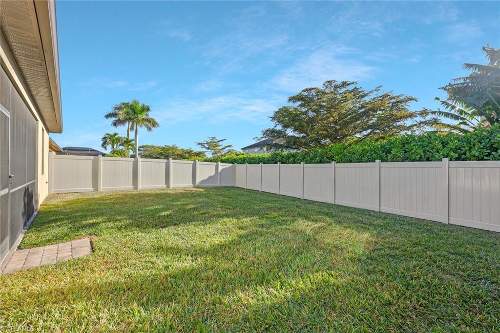 PROMENADE WEST - Residential