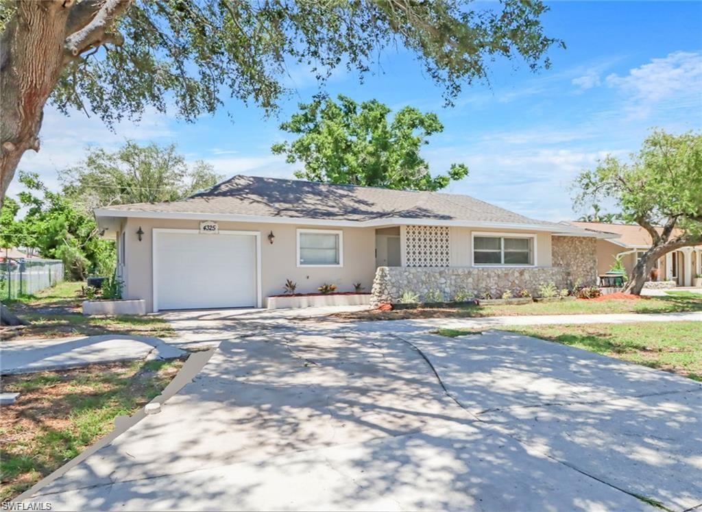 CAPE CORAL - Residential Lease