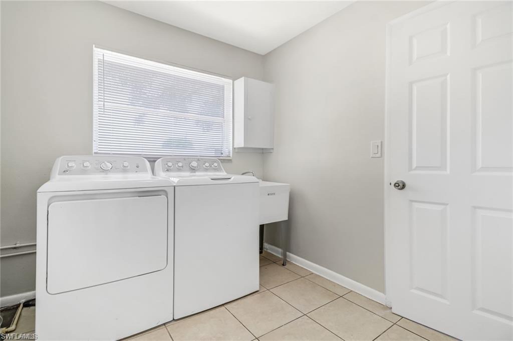 CAPE CORAL - Residential Lease