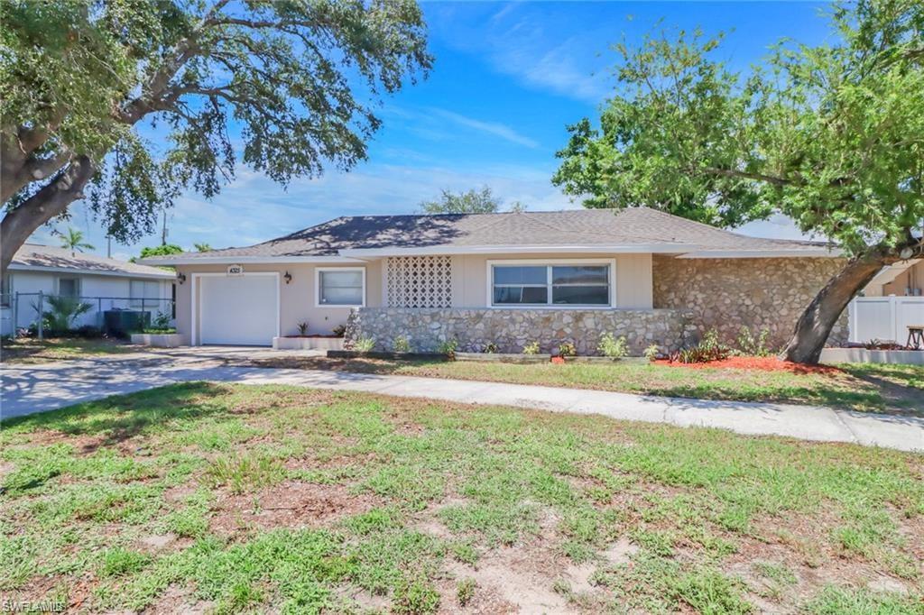 CAPE CORAL - Residential Lease