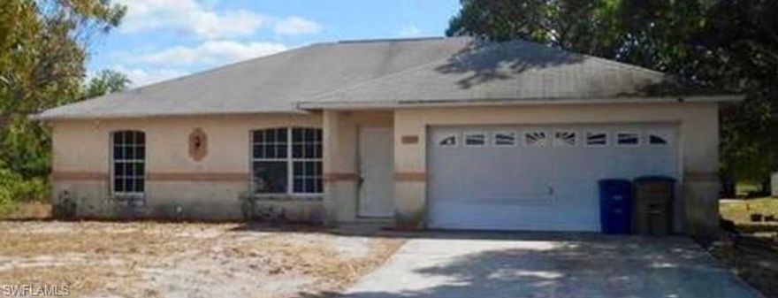 Unapproved Short Sale- 4/2 single-family home in Mirror Lakes, Lehigh Acres. Great opportunity for a rehabber. Solid structure with great bones; needs updating. Roof, kitchen and bathrooms require attention. Owner-occupied No trespassing. Offers must include proof of funds.