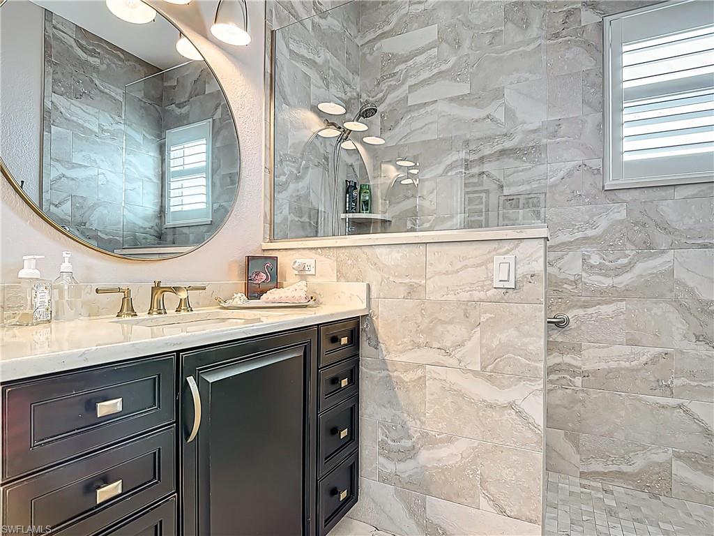 DEL VERA COUNTRY CLUB - Residential Lease