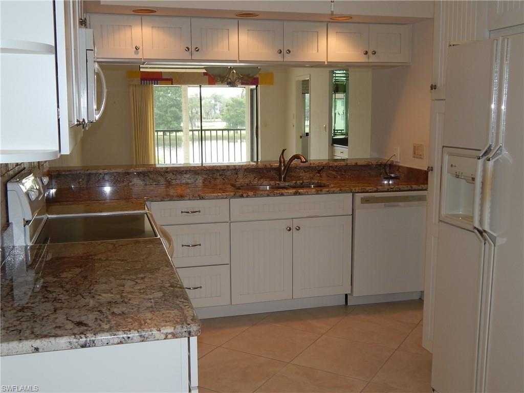 CLUBHOUSE VILLAGE - Residential