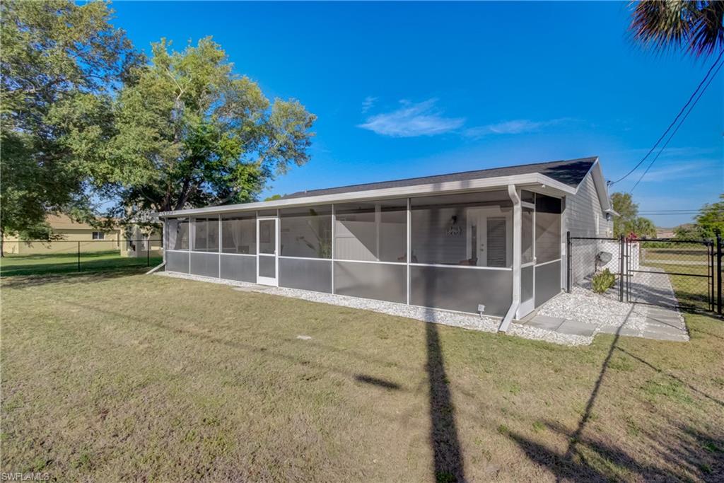 CAPE CORAL - Residential