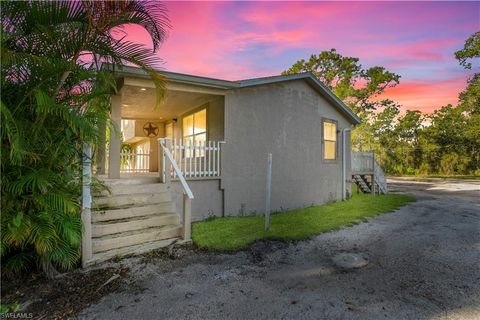 2313 Hamilton AVE ALVA FL 33920