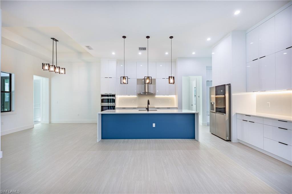 GOLDEN GATE ESTATES - Residential